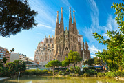 Book Cheap Flights Online to Barcelona